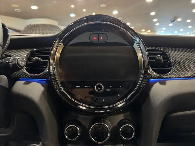 Mini Cooper view 14