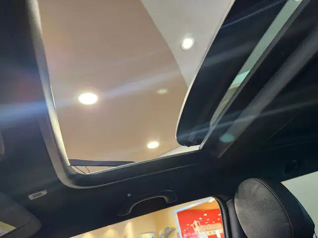 Mini Cooper view 15
