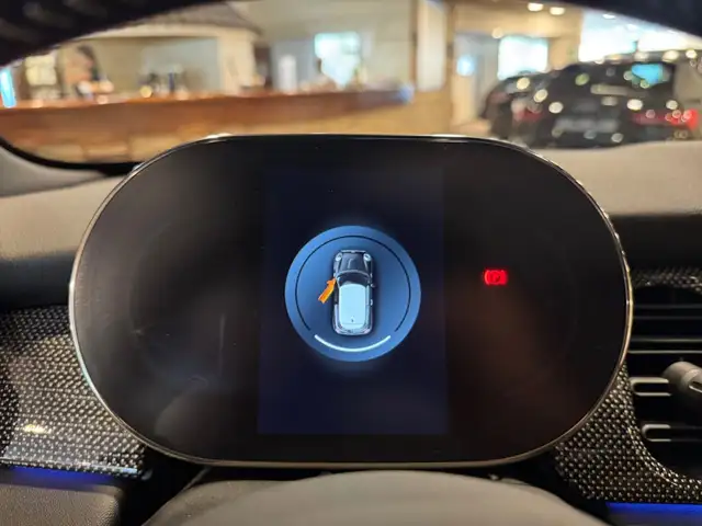 Mini Cooper view 12