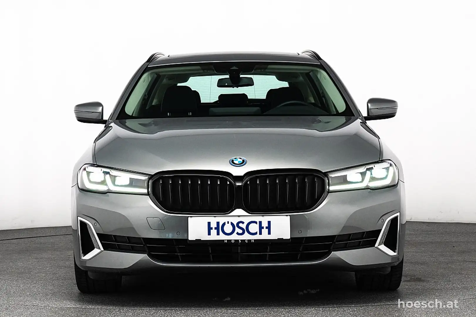 BMW 530 e xDrive Touring Luxury 19" PANO -51% Grau - 2
