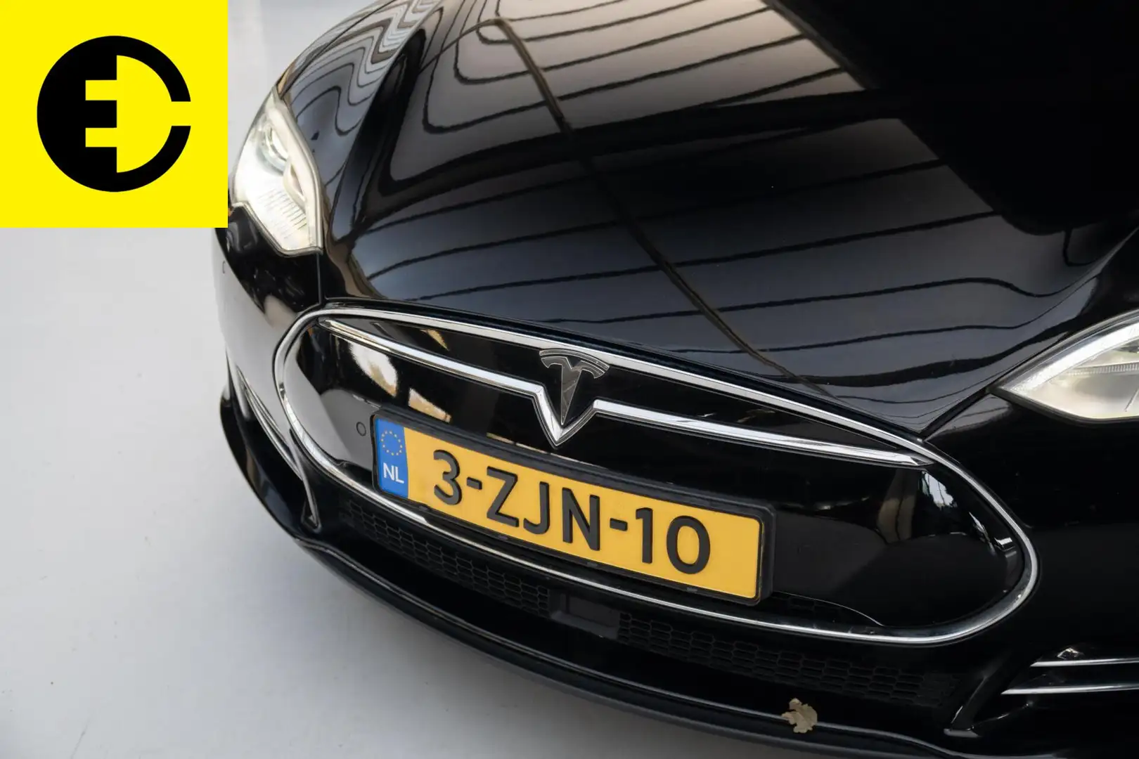Tesla Model S P85 Performance | Free Supercharging | Stoelverwar Zwart - 2