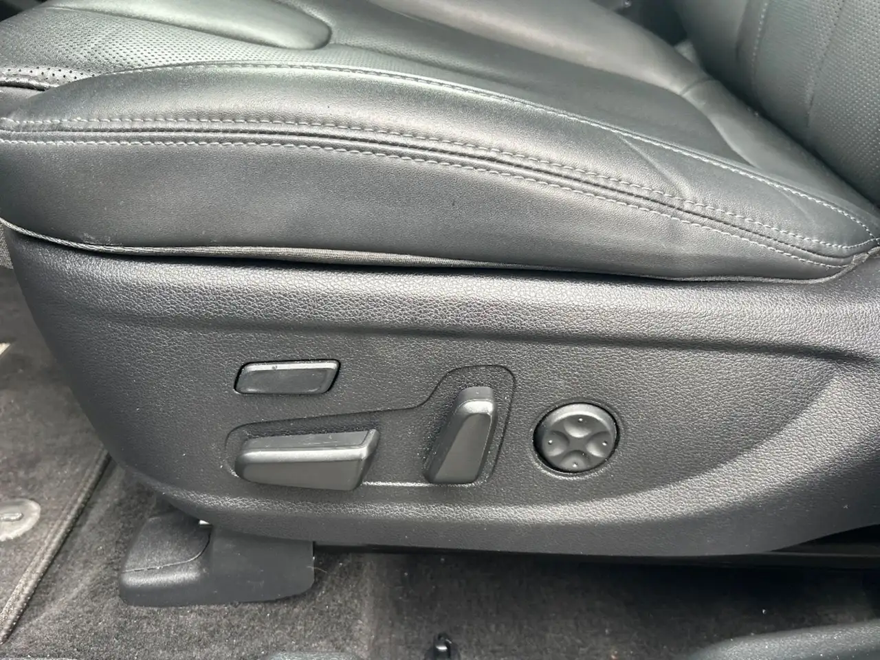 Hyundai SANTA FE снимка Hyundai SANTA FE