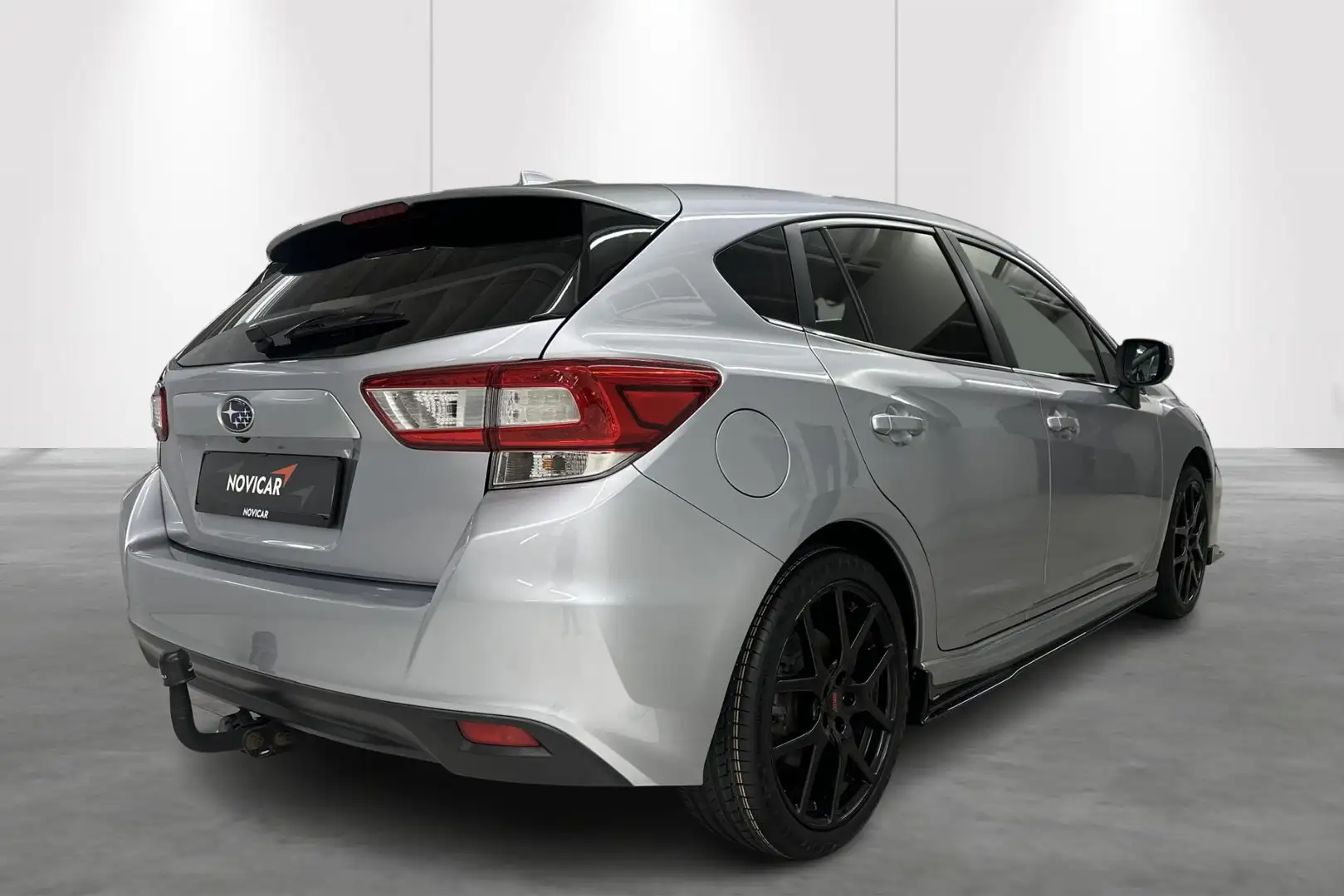 Subaru Impreza 1.6i-S EyeSight Premium Lineartronic CVT Plateado - 2