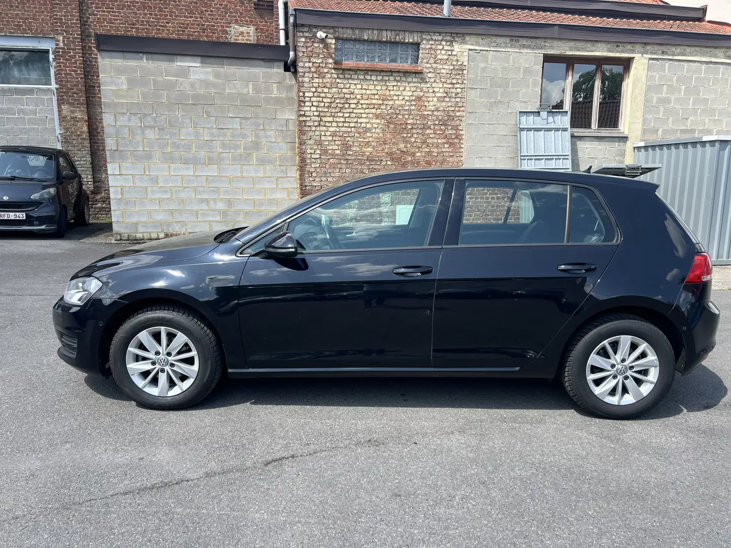 Volkswagen Golf 1.6 CR TDi Highline***Gsm 0475323828*** Schwarz - 1
