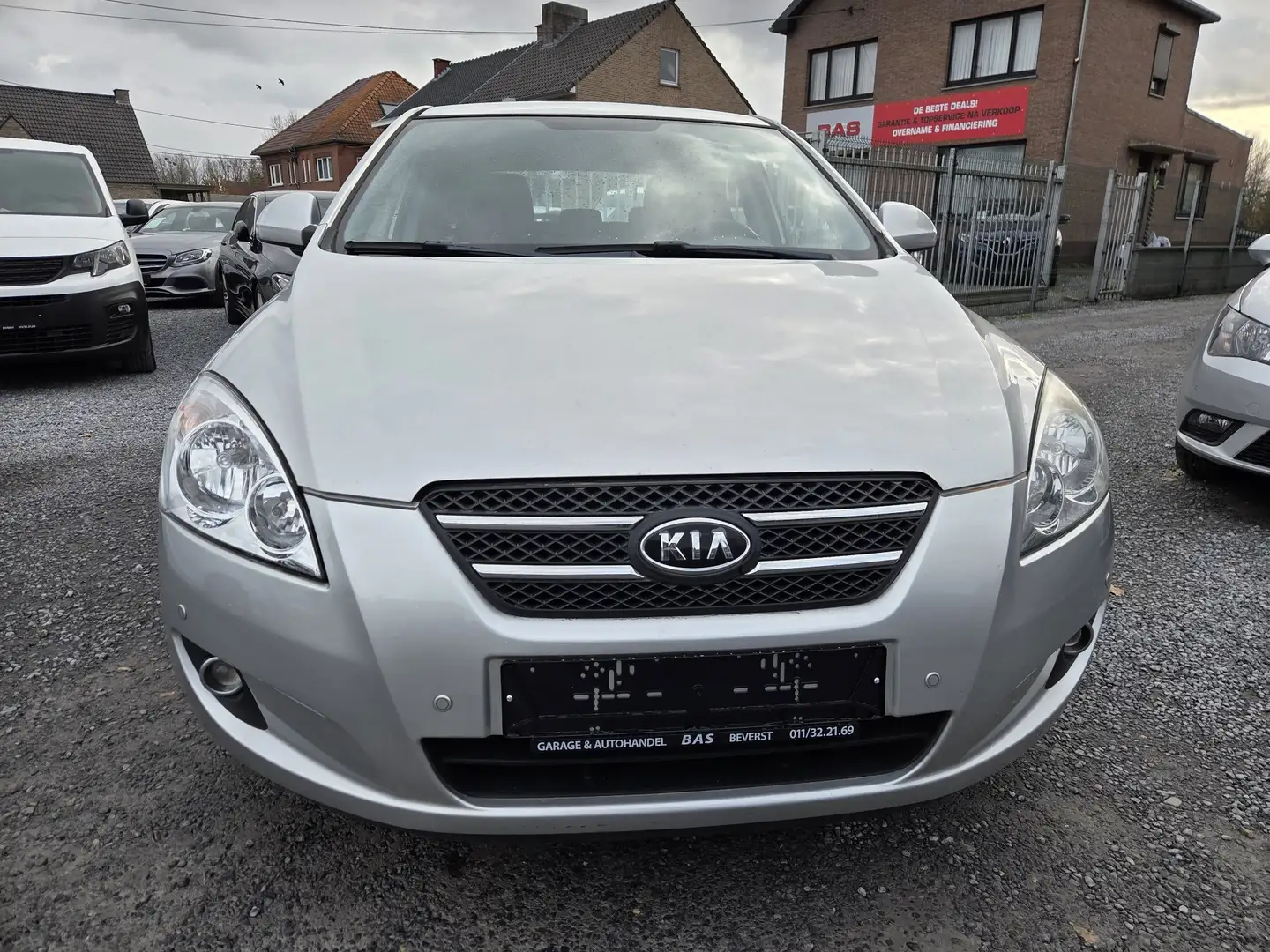 Kia Ceed / cee'd 1.6 CRDi☆1jOMNIUMGARANTIE☆AIRCO☆GROOT ONDERHOUD Argent - 2