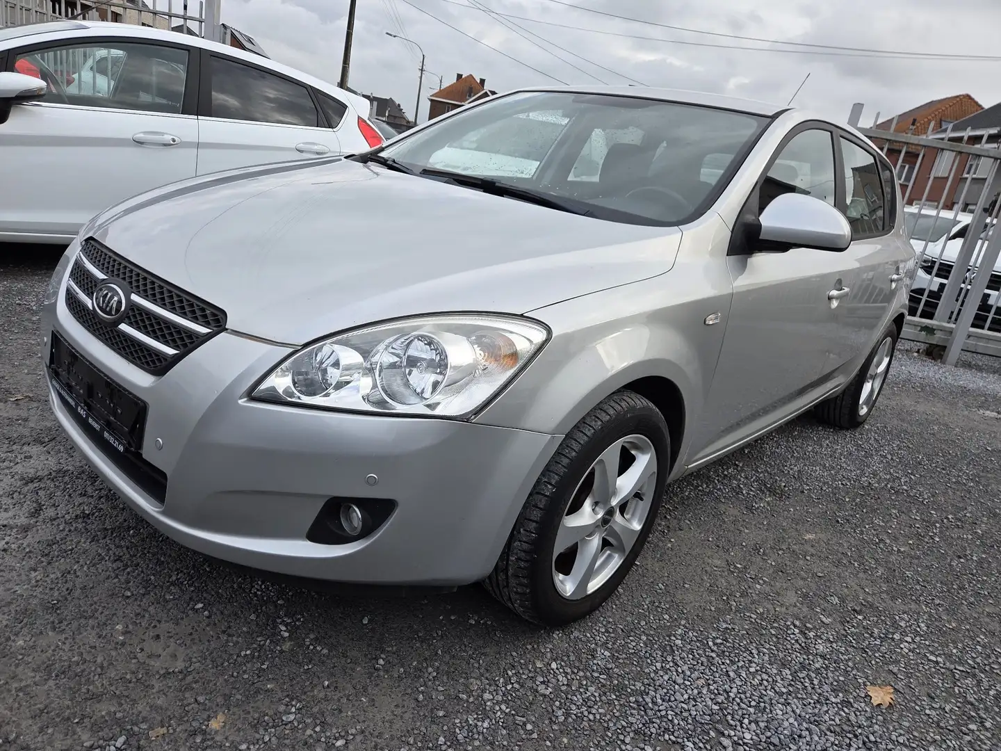 Kia Ceed / cee'd 1.6 CRDi☆1jOMNIUMGARANTIE☆AIRCO☆GROOT ONDERHOUD Argent - 1