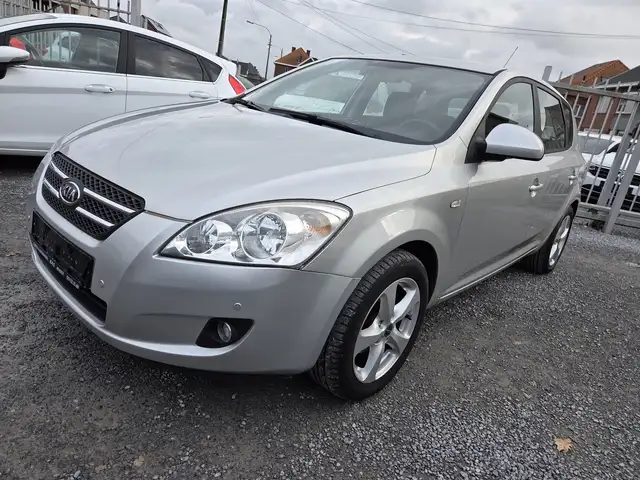 Kia Ceed / cee'd 1.6 CRDi☆1jOMNIUMGARANTIE☆AIRCO☆GROOT ONDERHOUD