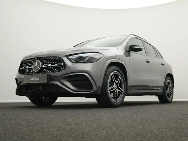 Mercedes-Benz Gla view 10