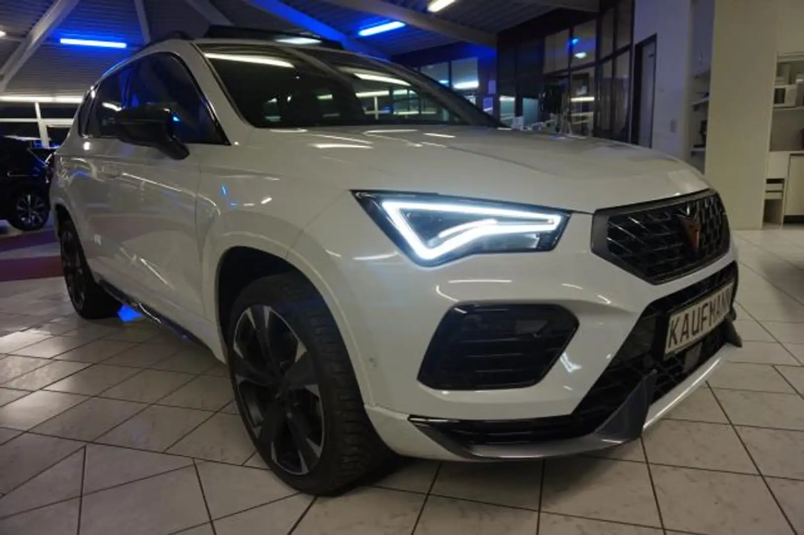 CUPRA Ateca ATECA 1,5 TSI DSG SHZ ACC PANO KAMERA ALCANTARA 19 Weiß - 2