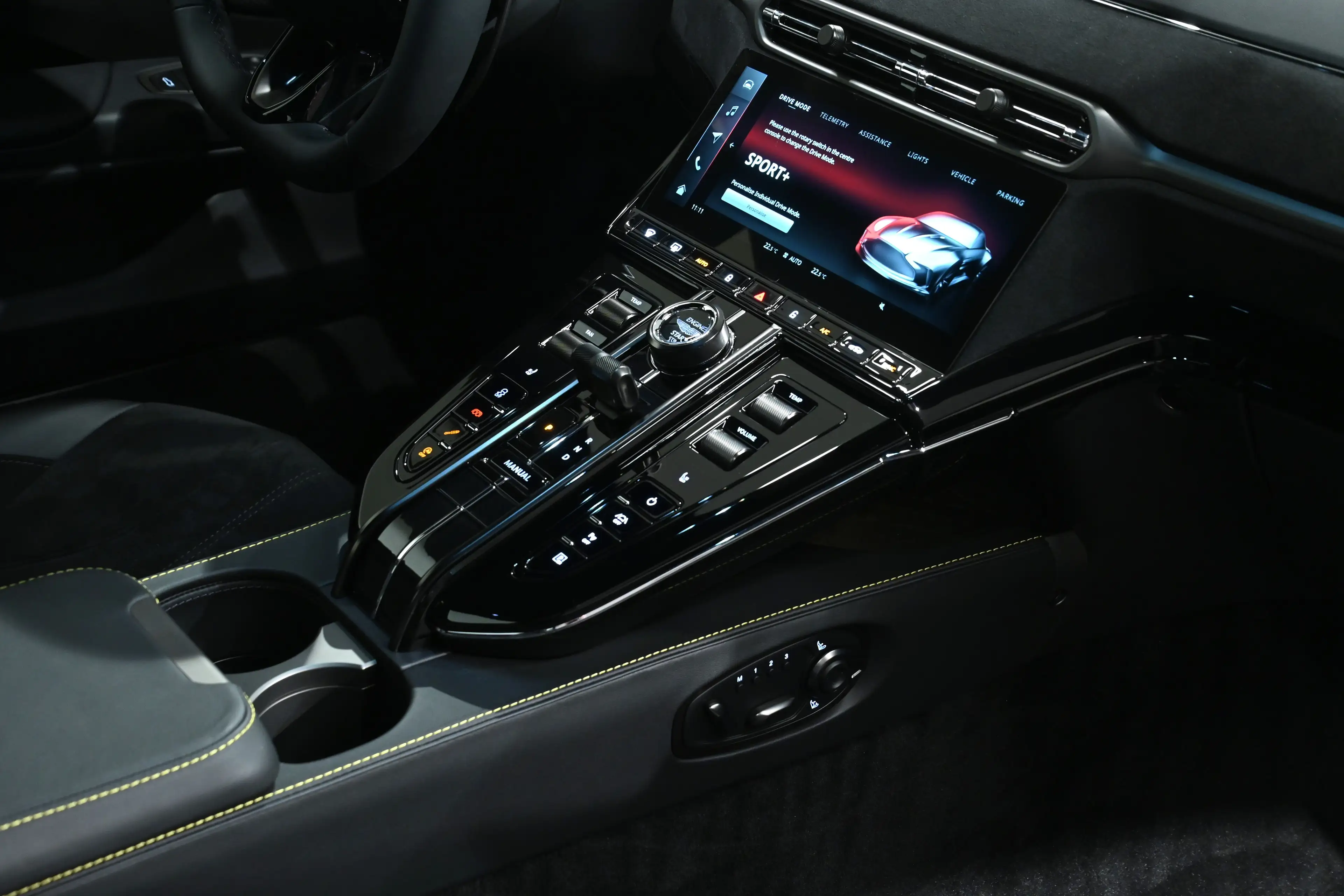 Aston Martin Vantage Vantage Coupe — photo 7