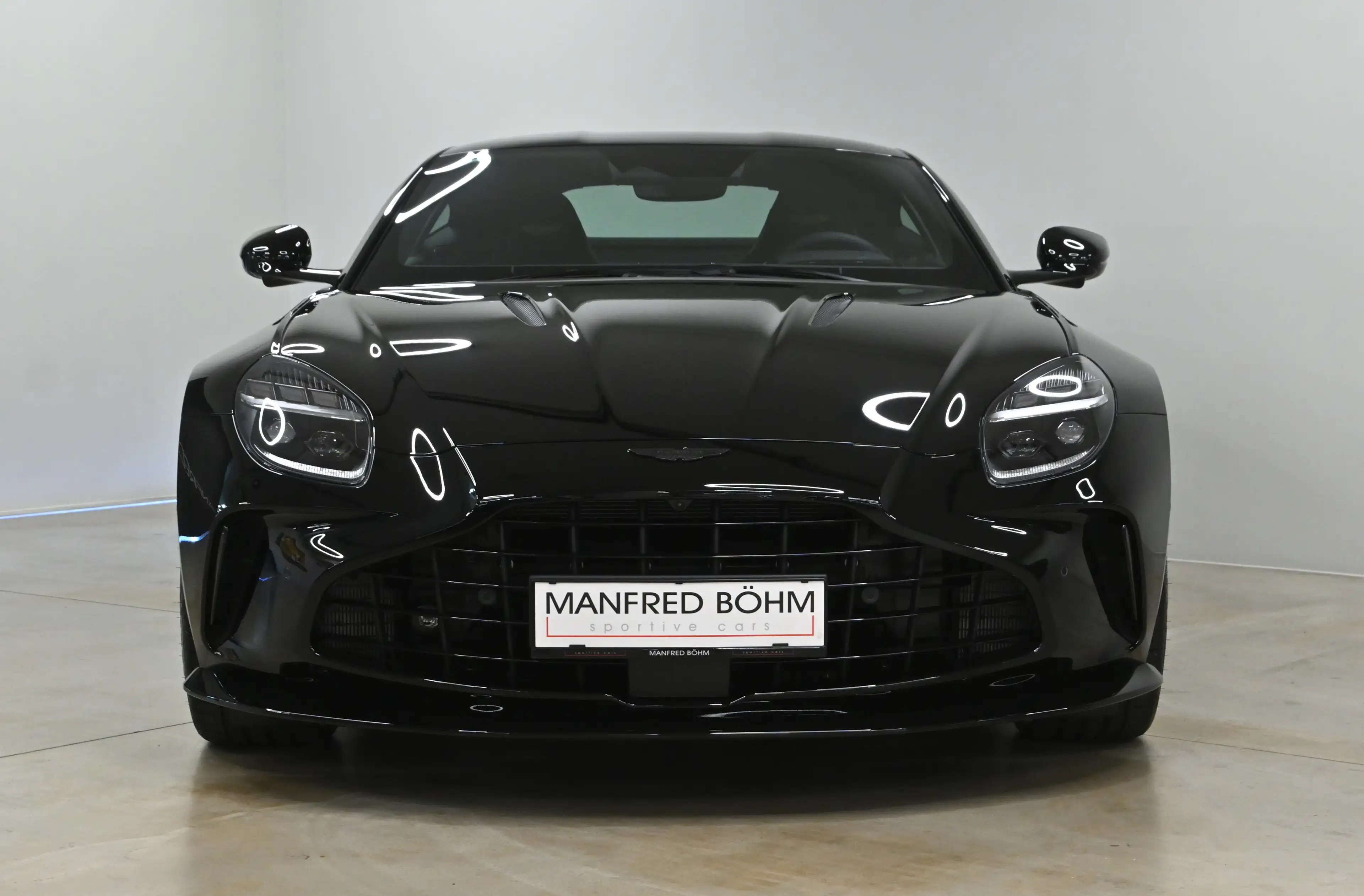 Aston Martin Vantage Vantage Coupe — photo 12