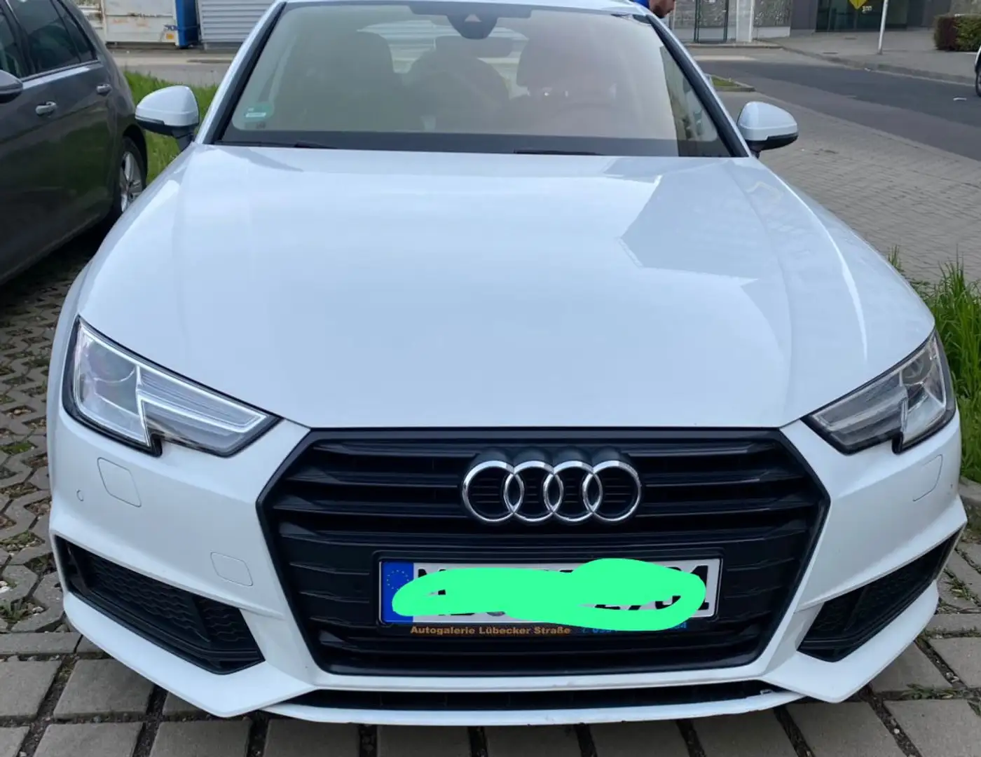 Audi A4 Avant 2.0 TDI - 1