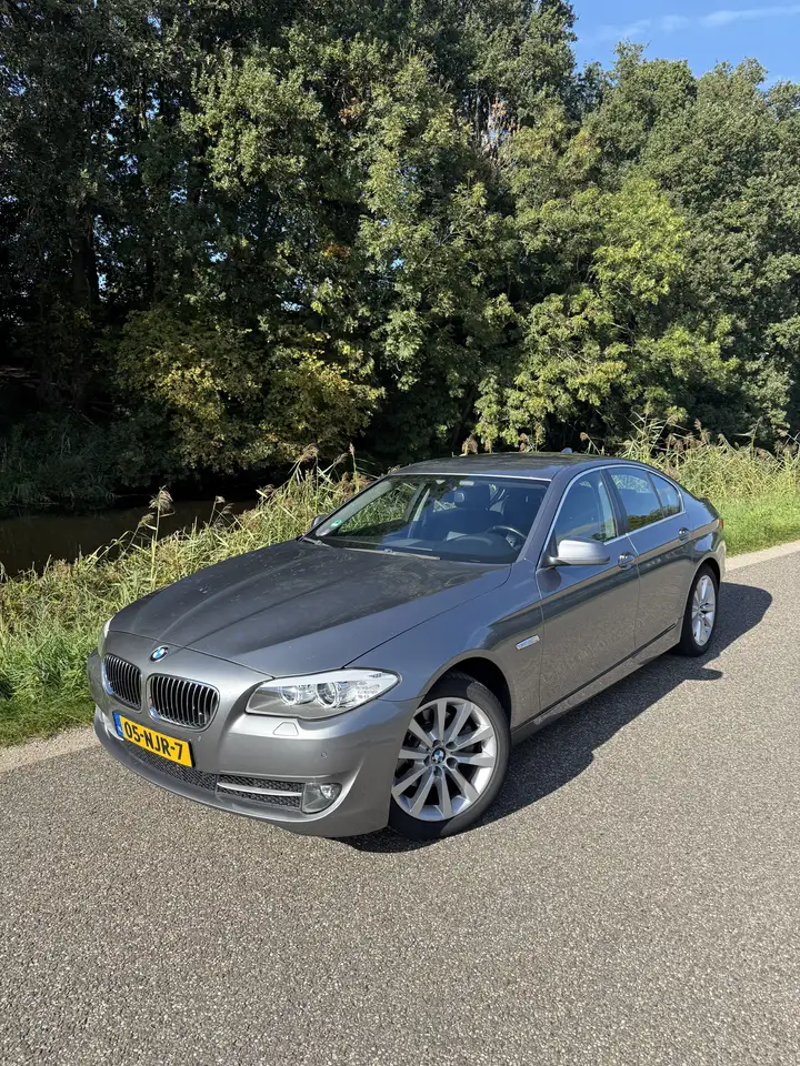 BMW 523