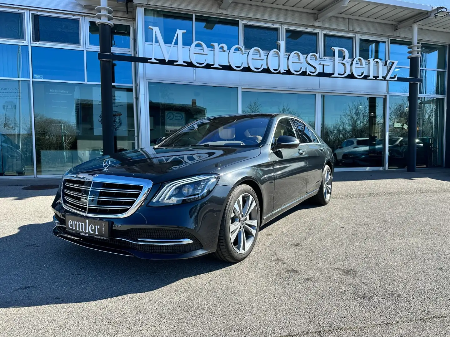 Mercedes-Benz S 560 4M Limousine TOP Ausstattung 8-Zylinder Black - 2