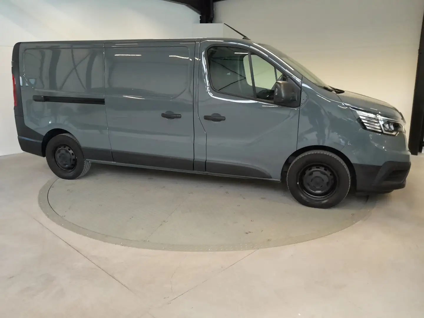 Renault Trafic 2.0 dCi 29 L2H1 Confort 21400 EX BTW Gris - 2