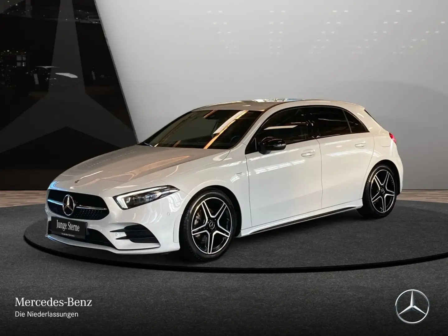 Mercedes-Benz A 180 EDITION 2020+AMG+NIGHT+MULTIBEAM+KAMERA+TOTW Weiß - 2