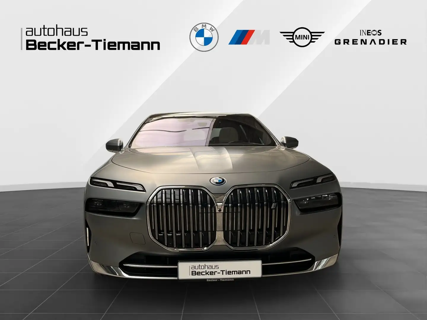 BMW i7 xDrive60 Limousine PApro/DApro/NP: 175.190€ Gris - 2
