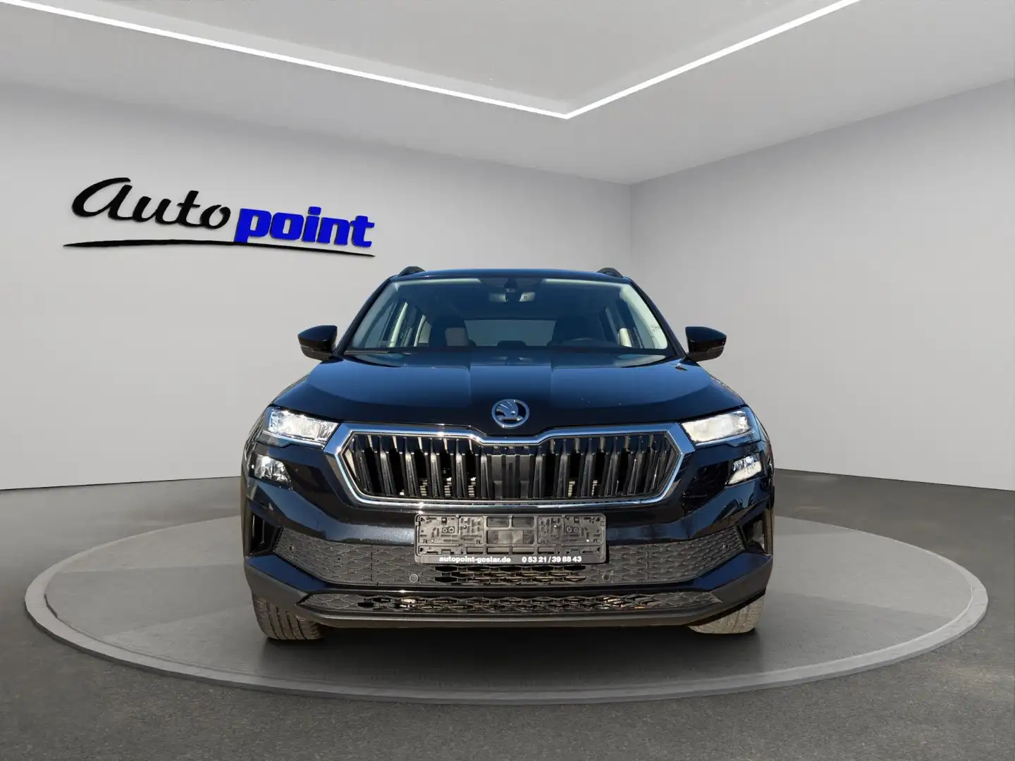 Skoda Karoq 2.0 TDI Ambition DSG VIRTUAL AHK KAMERA Schwarz - 2