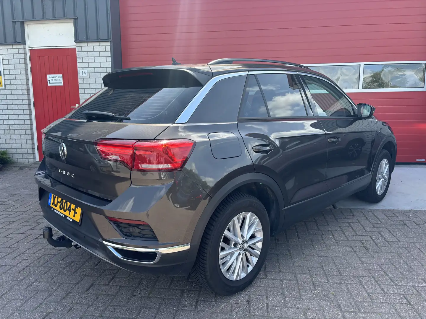 Volkswagen T-Roc 1.0 TSI Style TREKHAAK / CARPLAY / ACC / DAB+ / PD Bruin - 2
