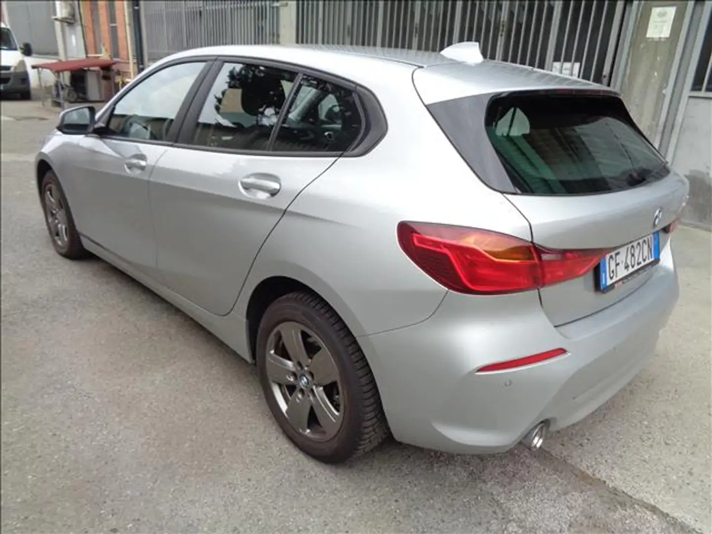 BMW 116 D BERLINA BUSINESS ADVANTAGE AUTOMATICO Argent - 2