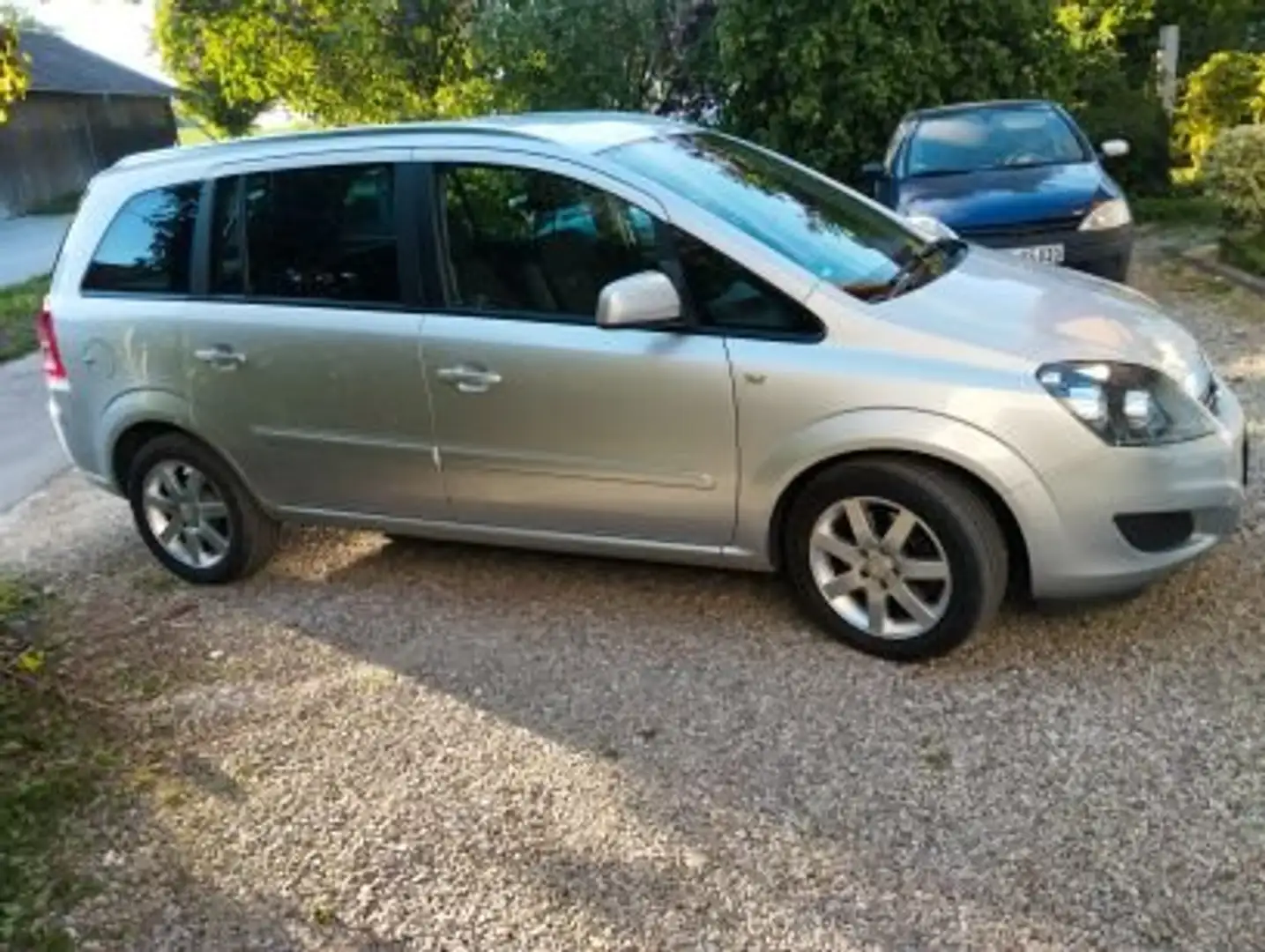 Opel Zafira Zafira CNG/LPG 1.6 CNG Turbo Family Silber - 1