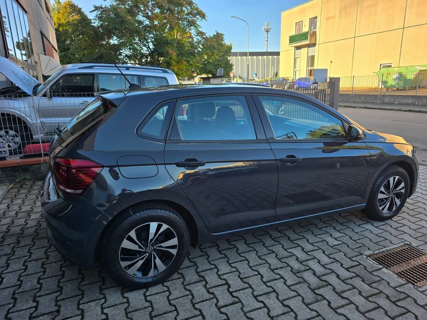 Volkswagen Polo Polo VI 5p 1.0 tsi Comfortline 95cv Grigio - 2