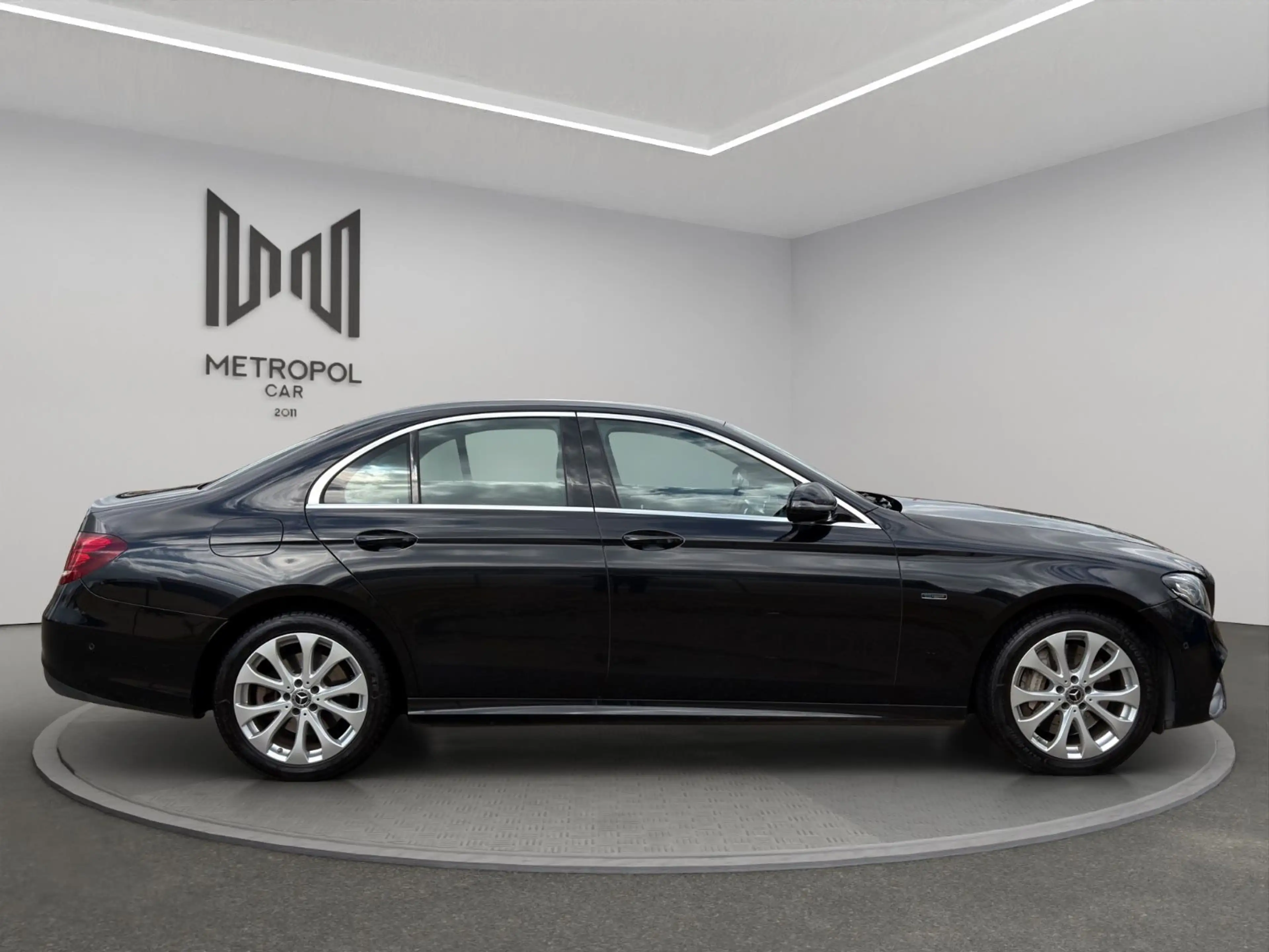Mercedes-Benz E 350 e AMG-Line Ahk*Garantie*Finanzierung* — photo 8