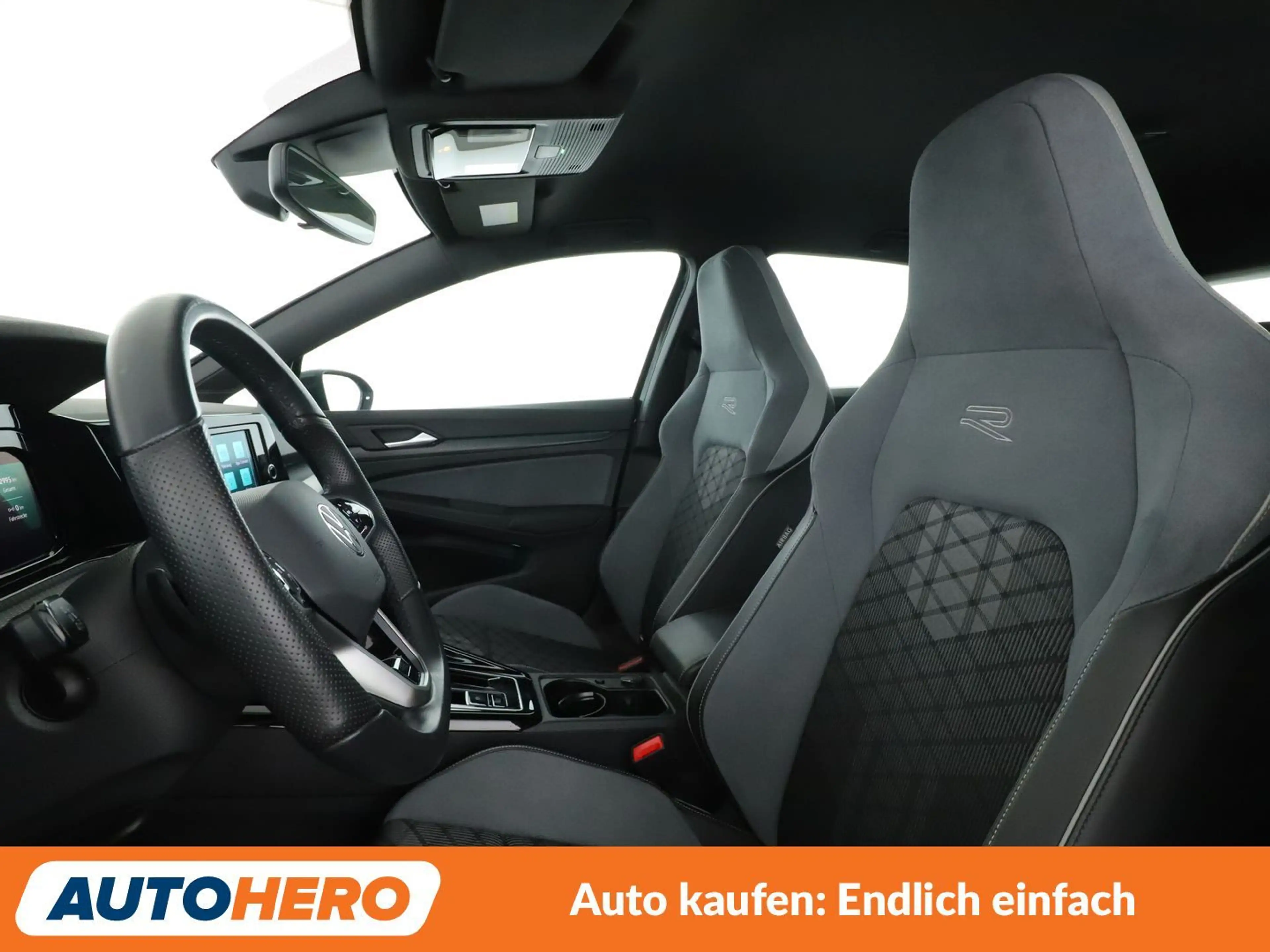 Volkswagen Golf 1.5 eTSI ACT R-Line — photo 10