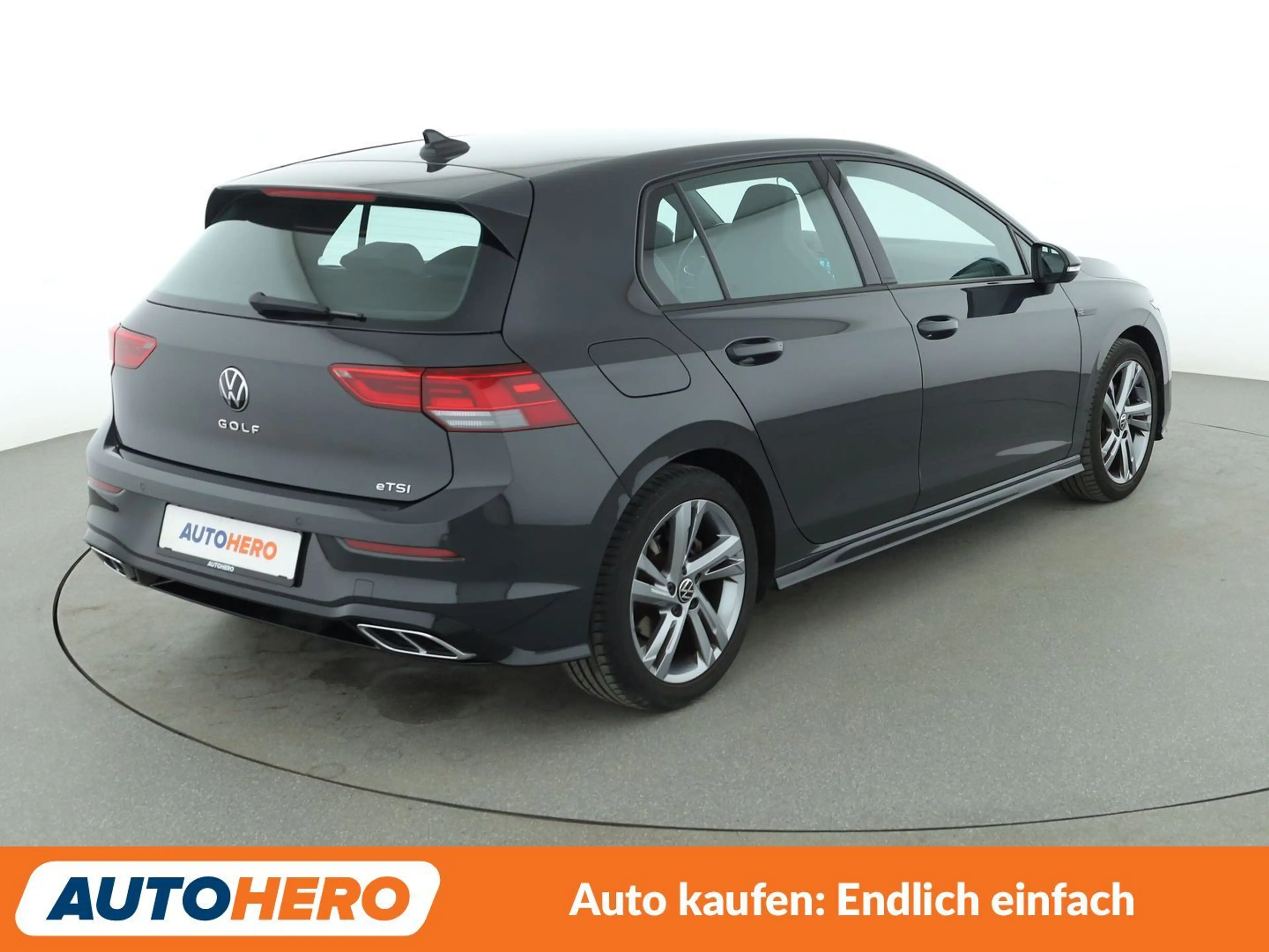 Volkswagen Golf 1.5 eTSI ACT R-Line — photo 6