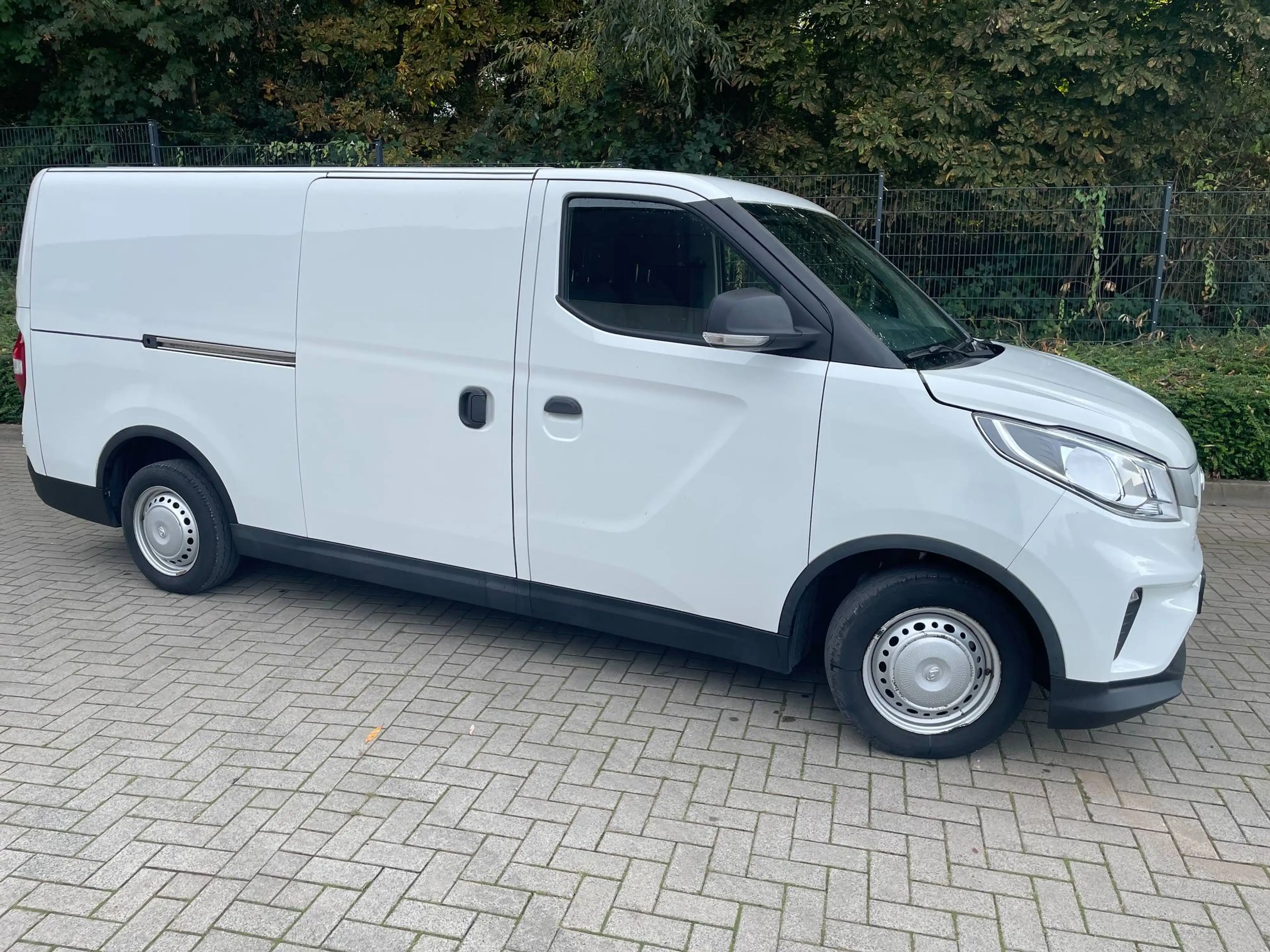 Maxus eDeliver 3 Elektro Transporter — photo 3