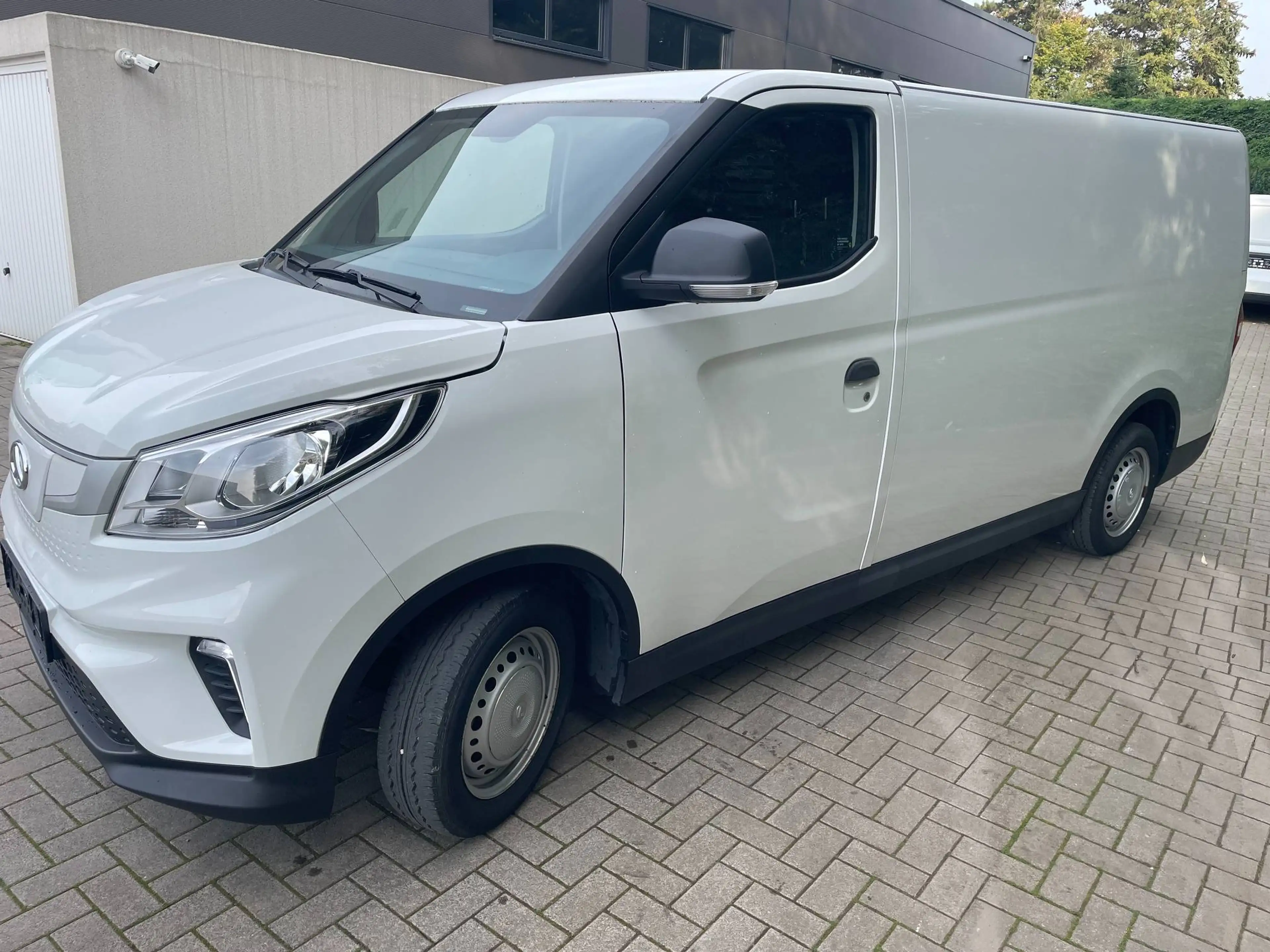 Maxus eDeliver 3 Elektro Transporter — photo 2