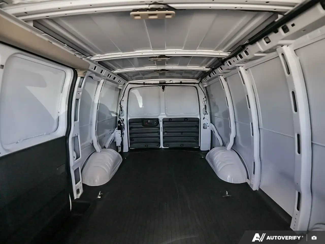 Chevrolet Express 2500 снимка Chevrolet Express 2500