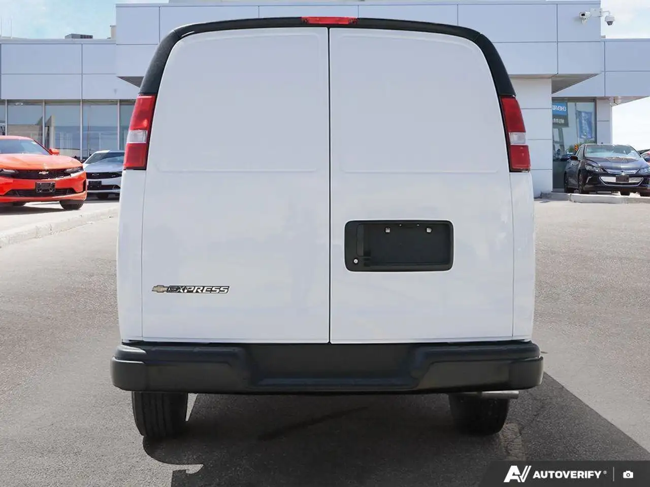 Chevrolet Express 2500 снимка Chevrolet Express 2500