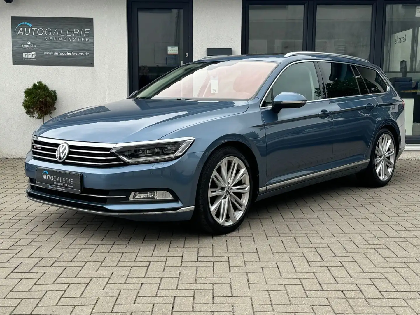 Volkswagen Passat Variant R-Line°4M°Pano°ACC°D-Tacho°AHK° Blauw - 1