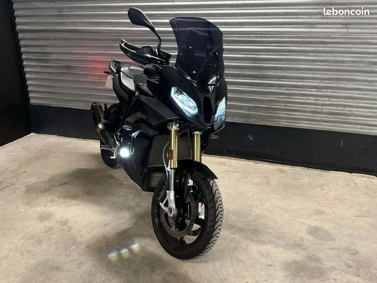 BMW S 1000 XR S1000XR Triple Black Akra Première main révisée et Noir - 2