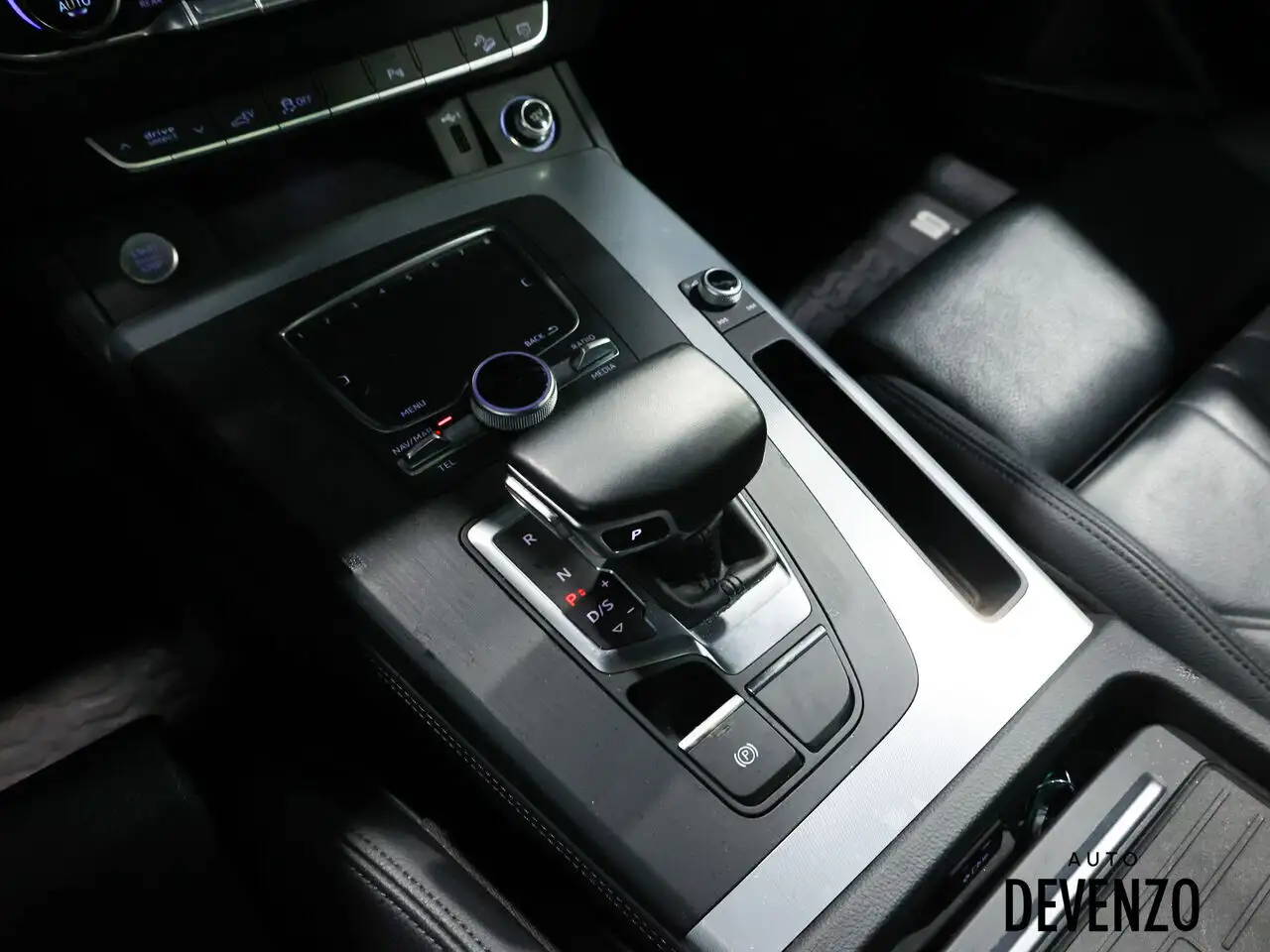 Audi Q5 снимка Audi Q5