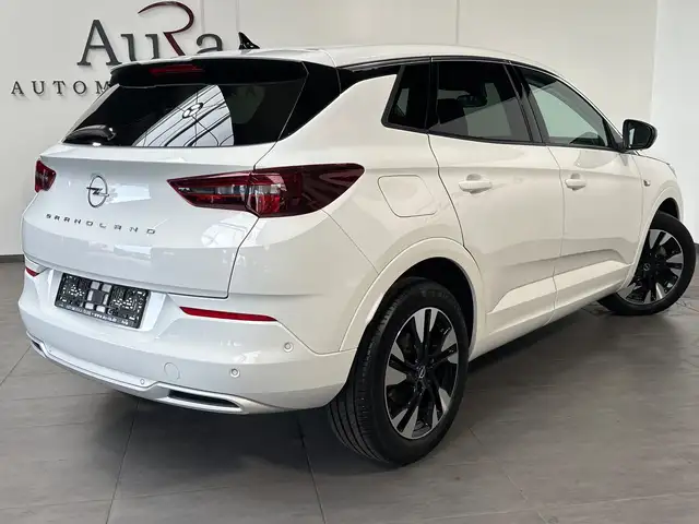 Opel Grandland X view 4