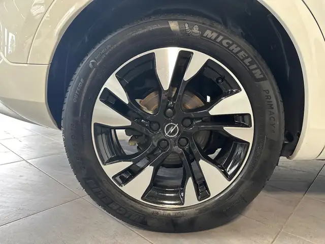 Opel Grandland X view 3