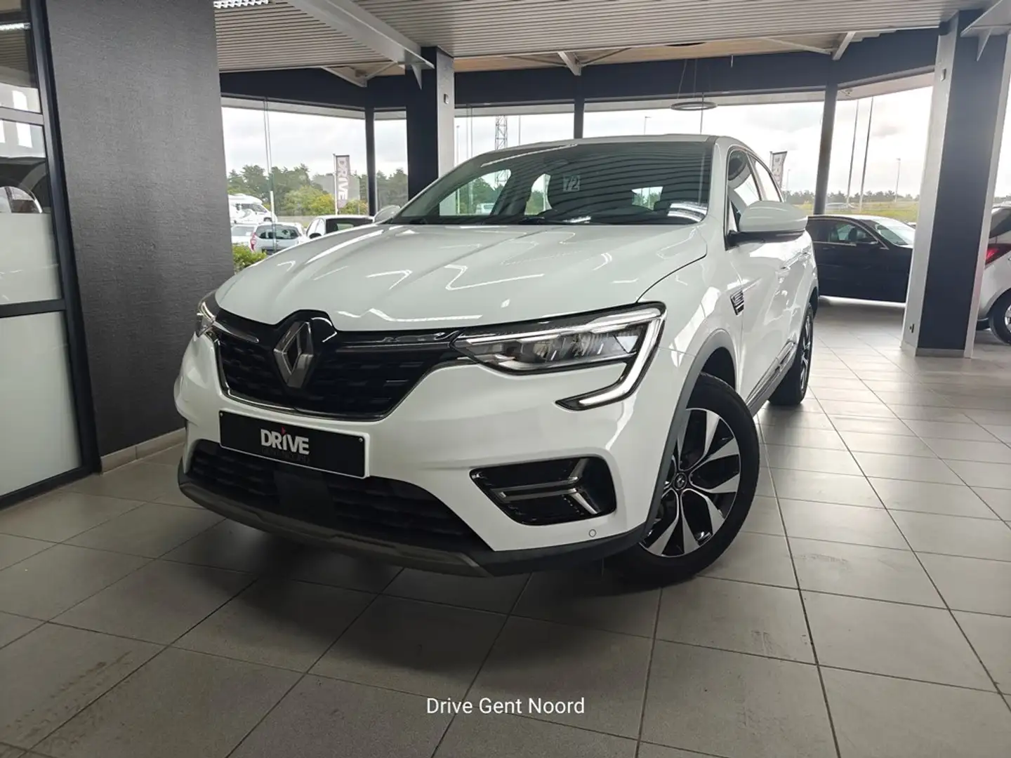 Renault Arkana Evolution TCe 140 EDC White - 1