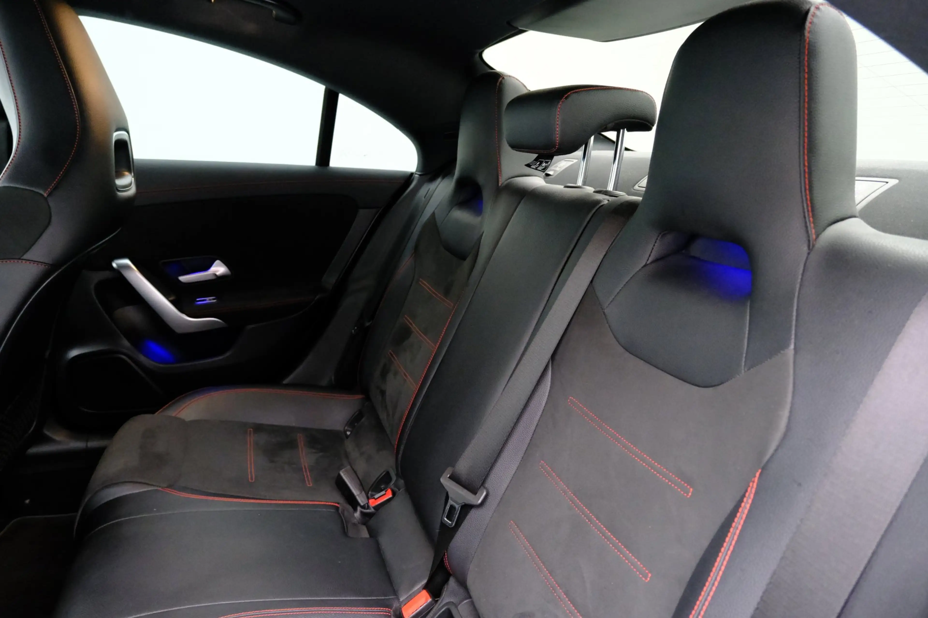 Mercedes-Benz CLA 180 d Business Solution AMG Aut. Leder-Alcantara|Navi| — photo 50