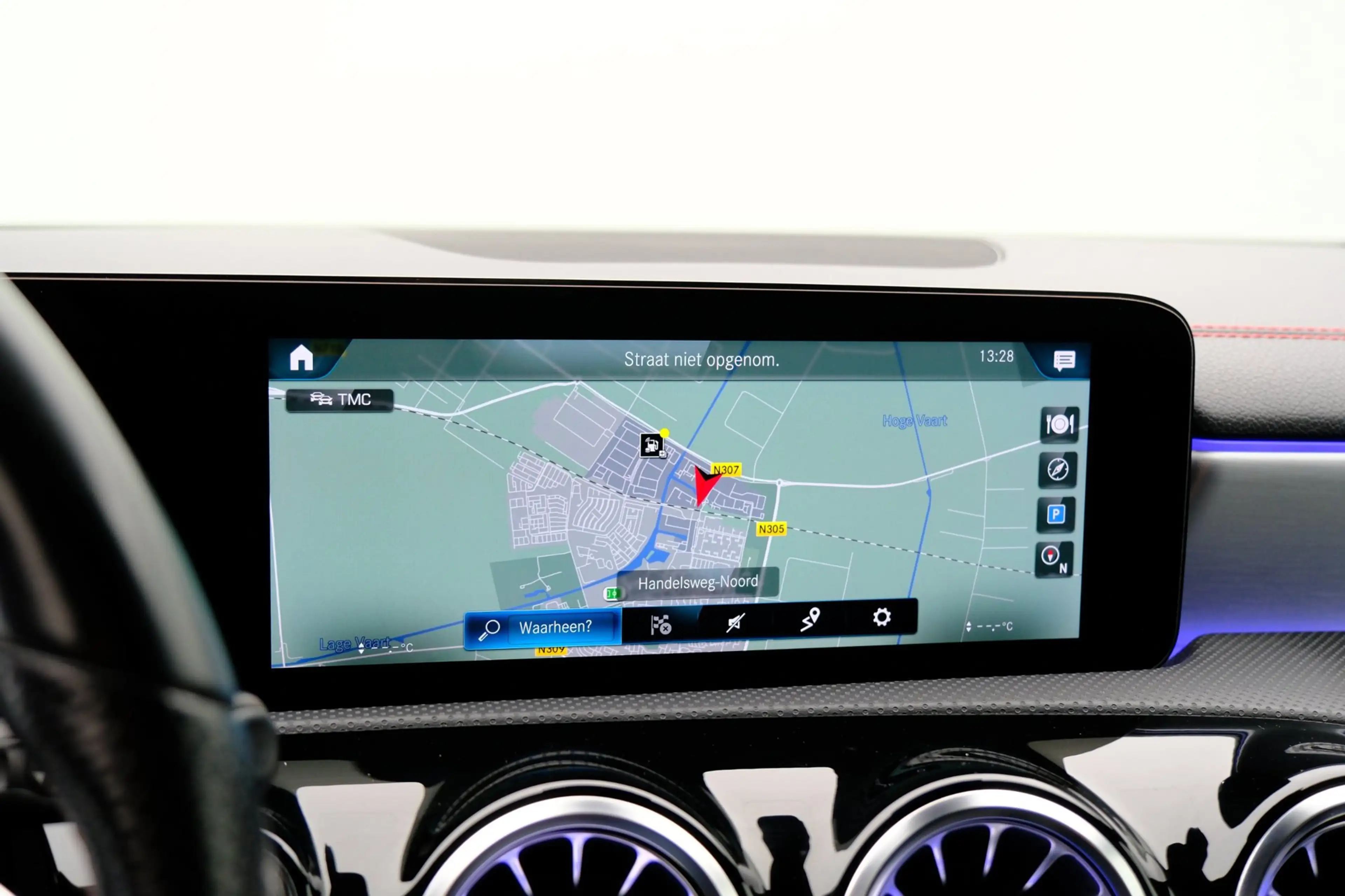 Mercedes-Benz CLA 180 d Business Solution AMG Aut. Leder-Alcantara|Navi| — photo 35