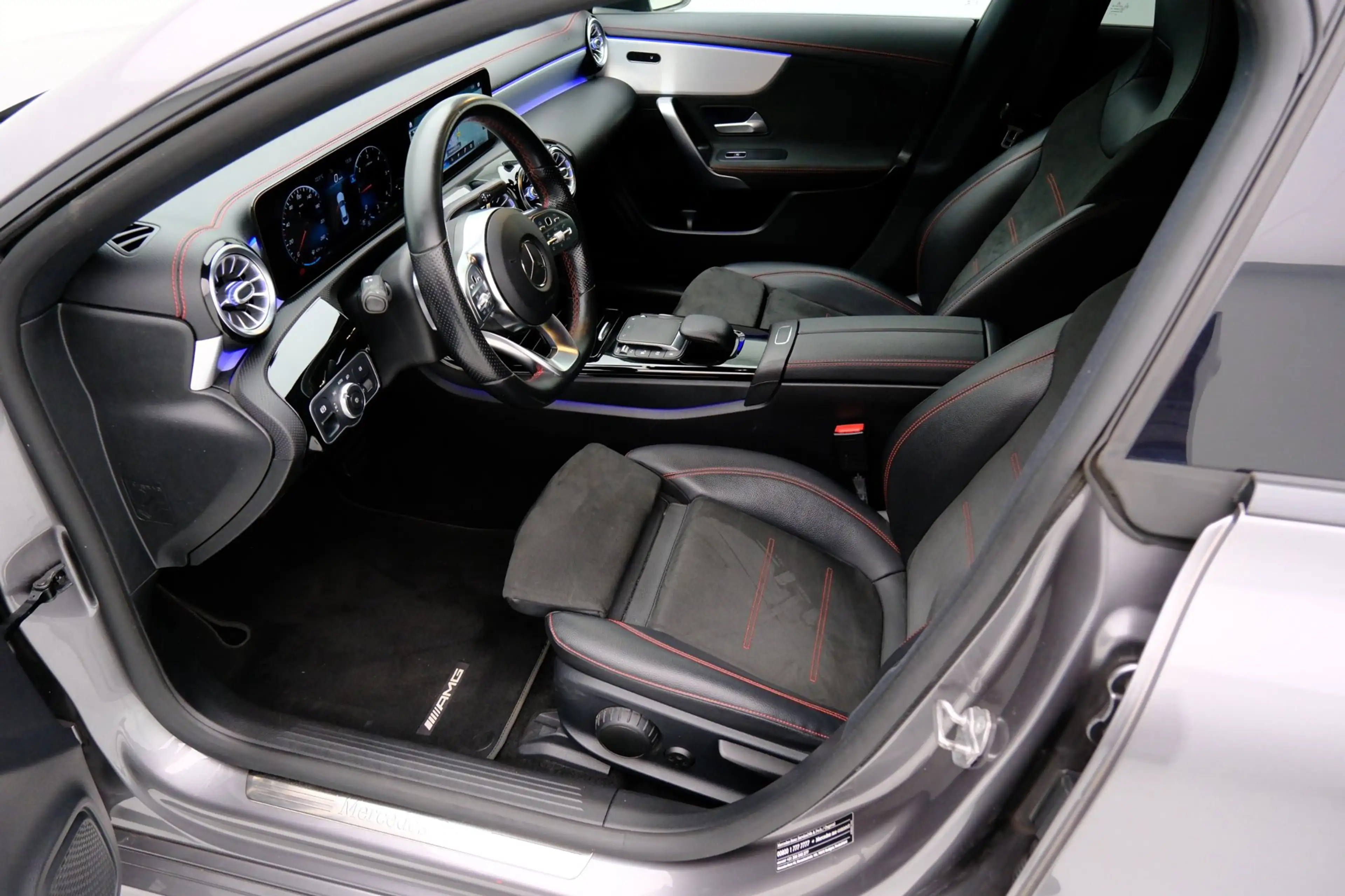 Mercedes-Benz CLA 180 d Business Solution AMG Aut. Leder-Alcantara|Navi| — photo 2