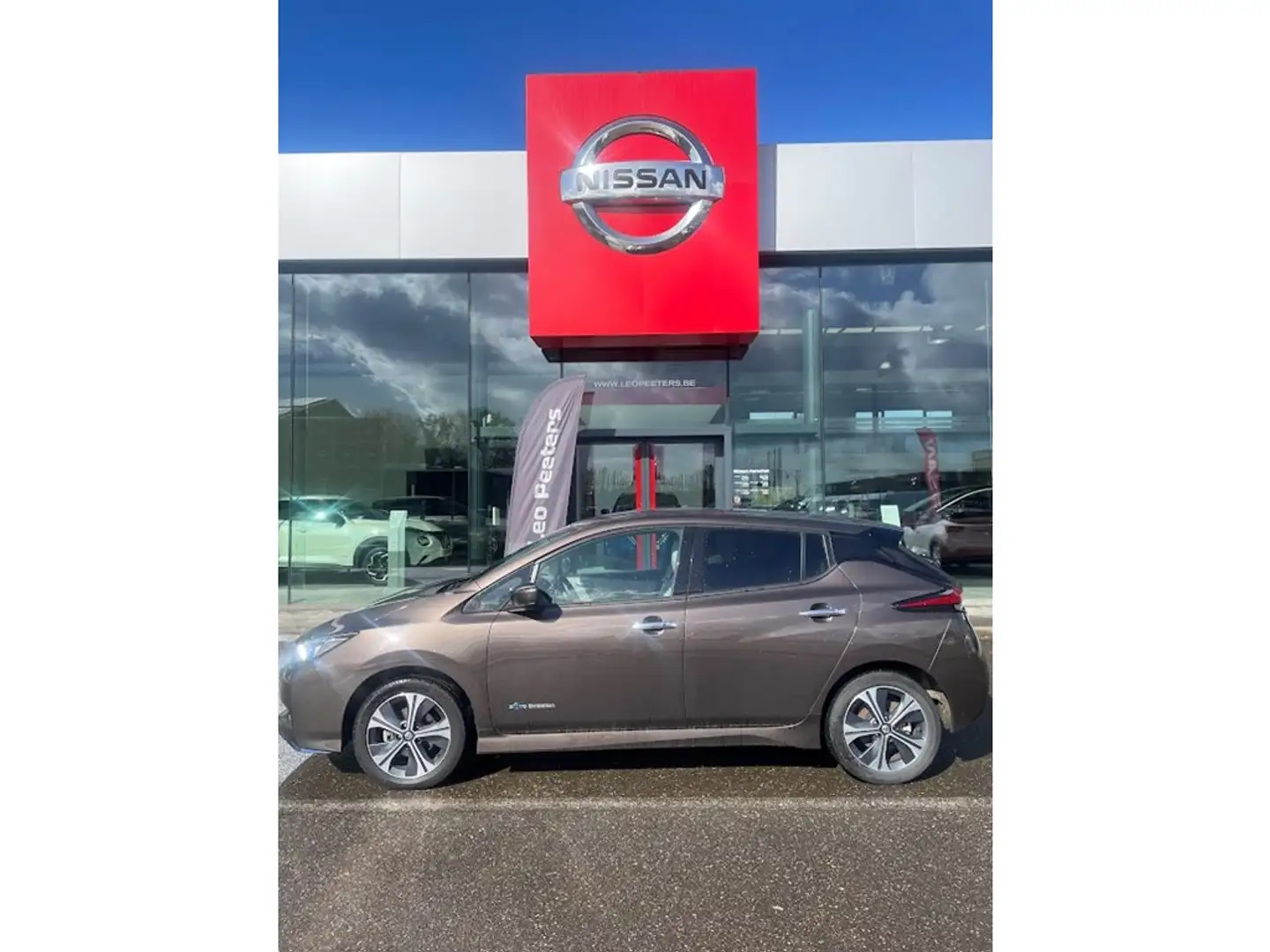 Nissan Leaf Tekna Marrón - 2