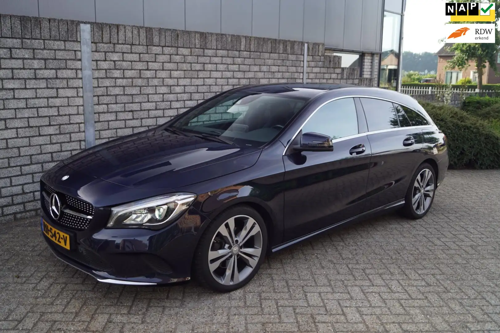Mercedes-Benz CLA 200 Shooting Brake Prestige Autom Half Leder Sportst S Blauw - 1