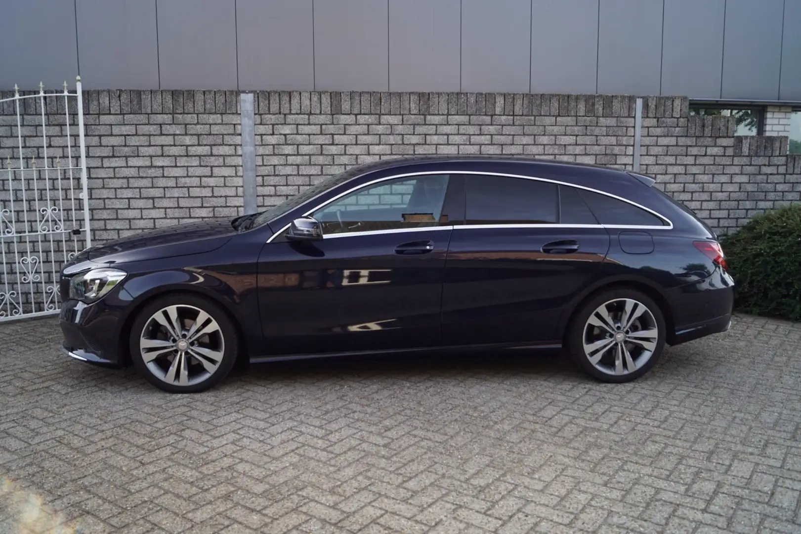 Mercedes-Benz CLA 200 Shooting Brake Prestige Autom Half Leder Sportst S Blauw - 2