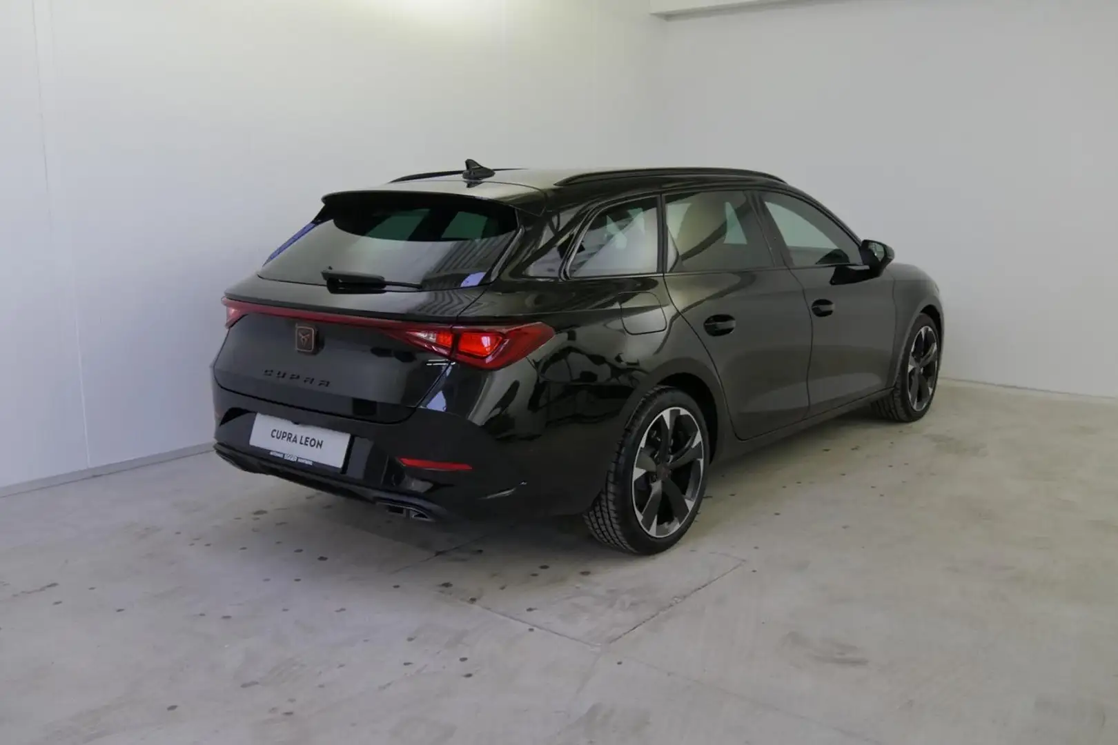 CUPRA Leon TRIBE 2.0 TDI DSG 150 Schwarz - 2