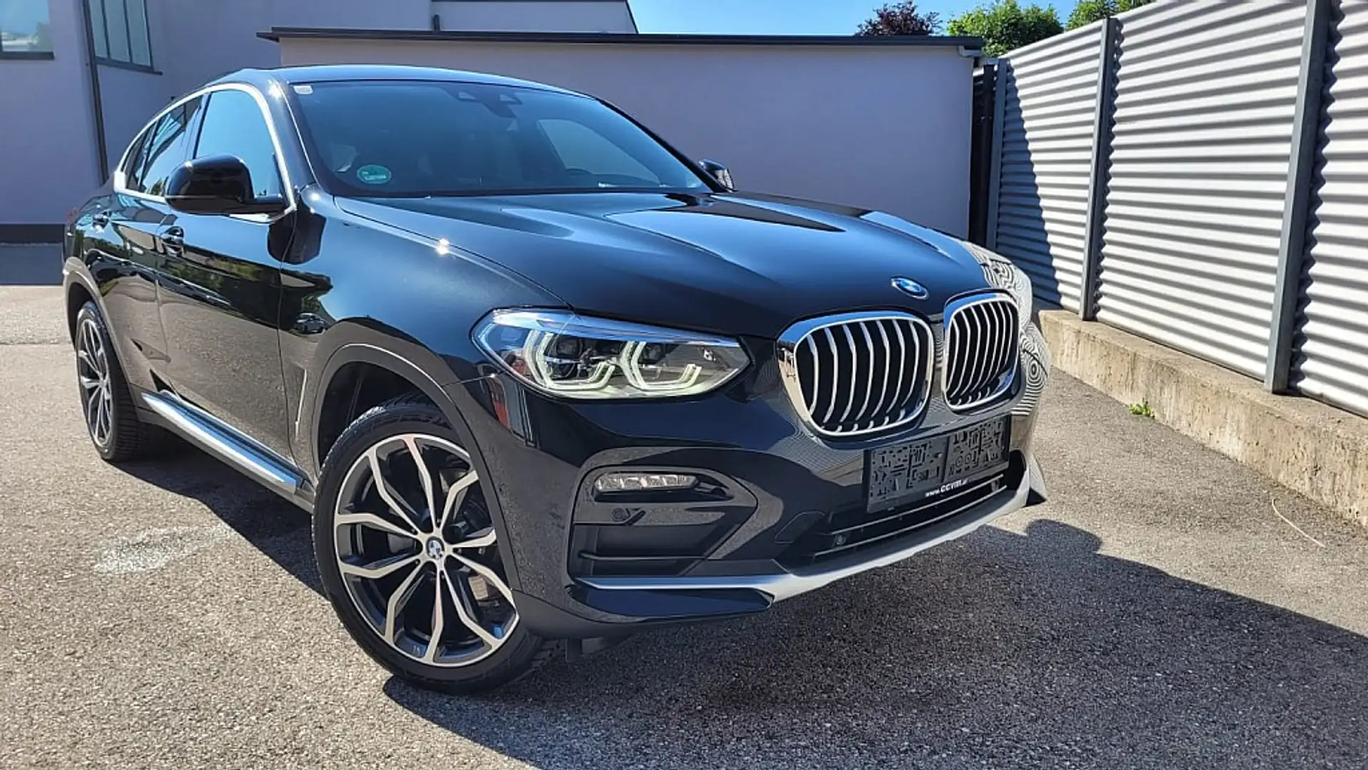 BMW X4 xDrive 20d 48 V Aut. Schwarz - 2