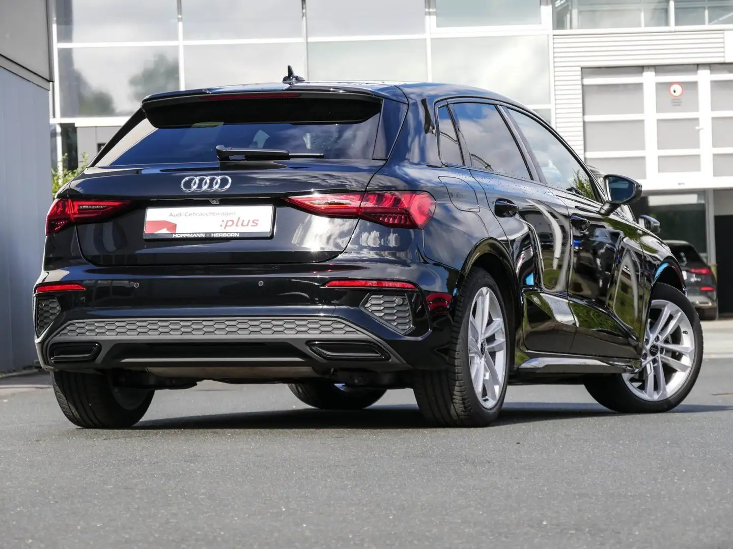 Audi A3 35 TFSI S-Line Black LED Kamera vir Schwarz - 2