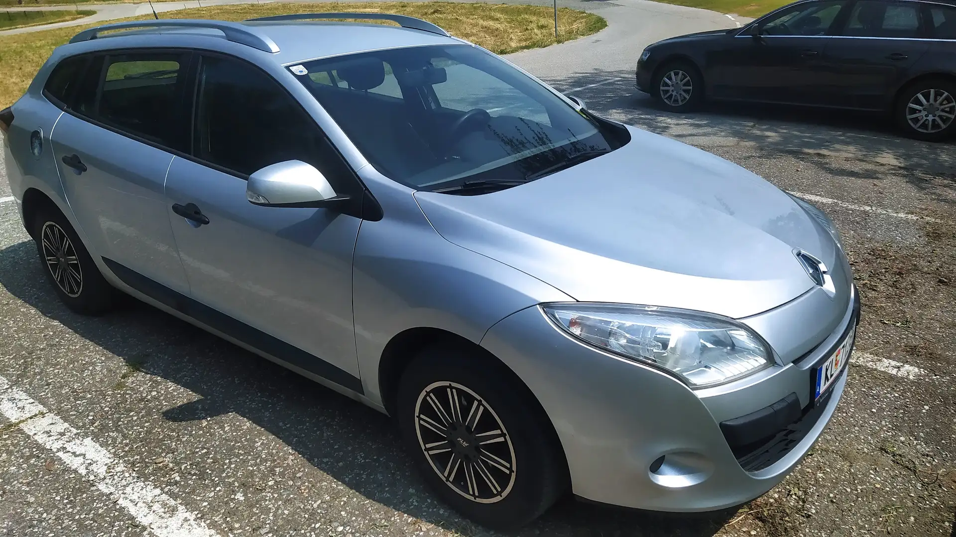 Renault Megane Mégane Grandtour 1,5 dCi Silber - 2