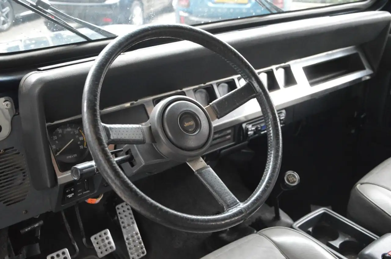 Jeep Wrangler LAREDO *SOFT TOP*, foto 11